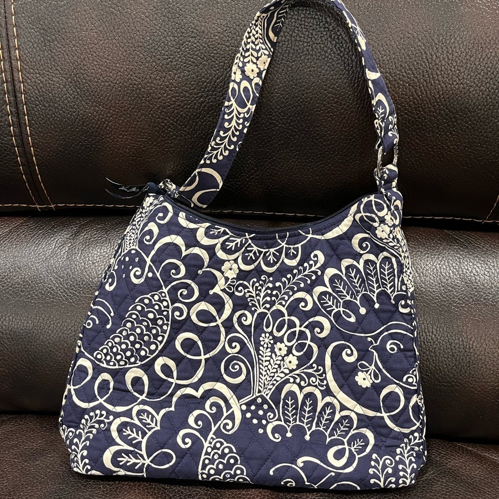 Navy and cream twirly bird Vera Bradley cloth tote.